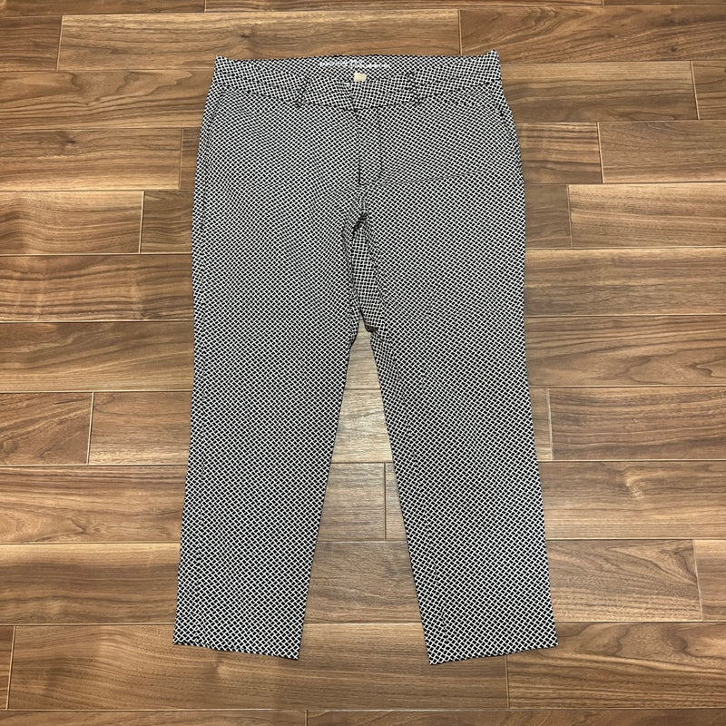 GAP ギャップ クロップドパンツ 総柄 ブラック ホワイト XL スリム