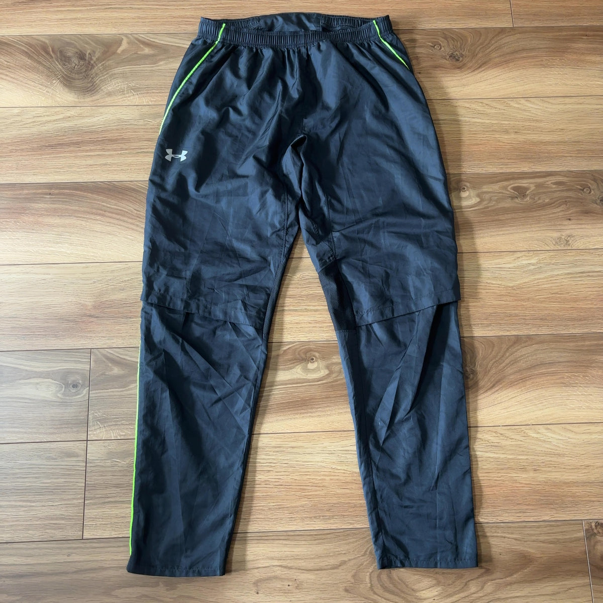UNDER ARMOUR トラックパンツ 黒 L シャカパン 裾ジップ