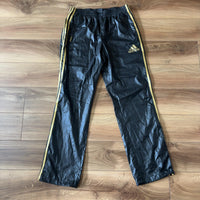 adidas トラックパンツ 黒 金 XL メンズ シャカパン 裏メッシュ