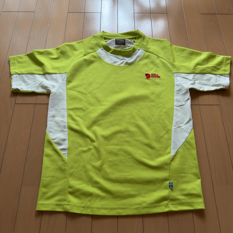 FJALL RAVEN 半袖Tシャツ グリーン M ロゴ刺繍 切替