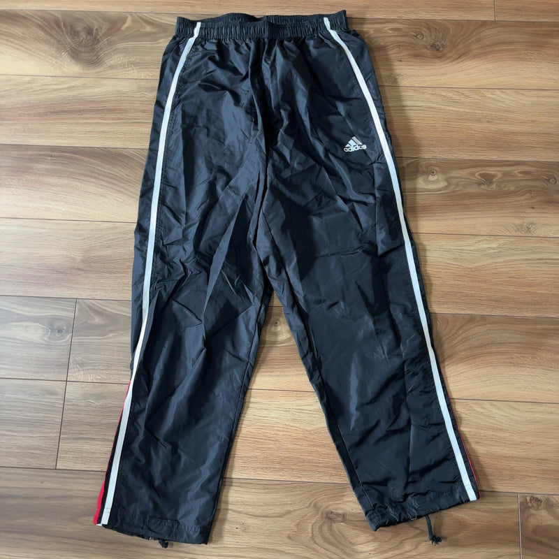 adidas アディダス ナイロントラックパンツ 黒 L サイドライン 裾ジップ