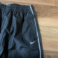 NIKE 2WAY ナイロン トラックパンツ 黒 メンズL コンバーチブル