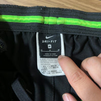 NIKE ジャージ トラックパンツ 黒 緑 M ドライフィット