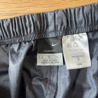 NIKE CLIMAFIT ナイロンパンツ グレー レディースS リップストップ