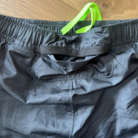 UNDER ARMOUR トラックパンツ 黒 L シャカパン 裾ジップ