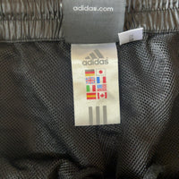 adidas トラックパンツ 黒 金 XL メンズ シャカパン 裏メッシュ